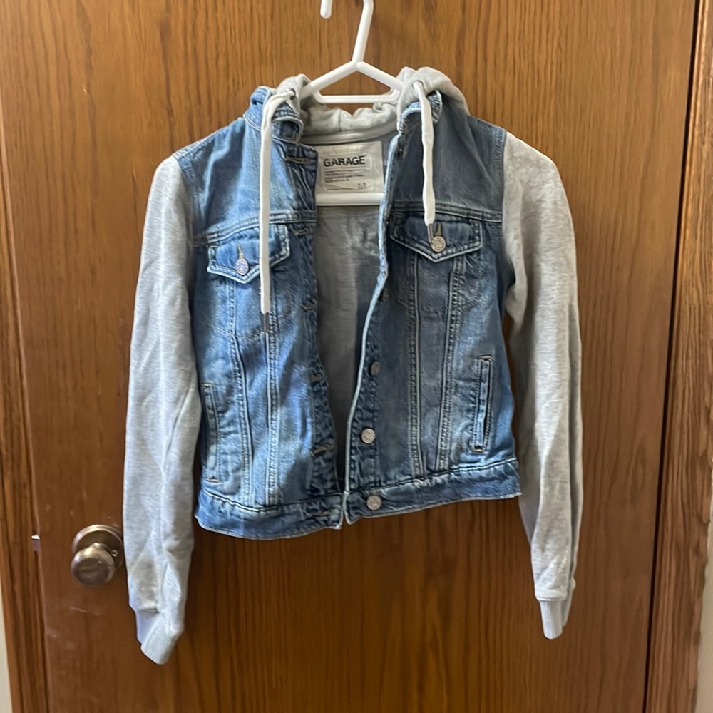 🔥3 for $15🔥 
Garage Jean/sweater jacket